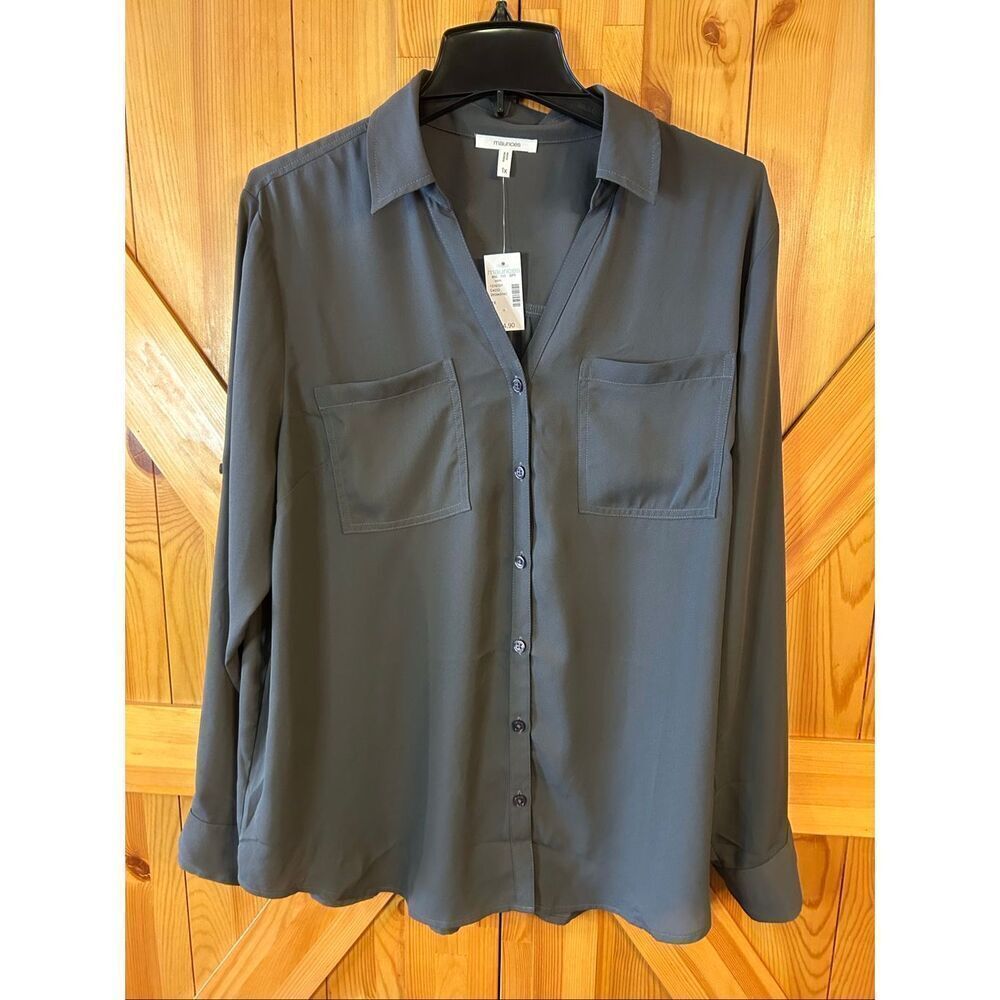 Maurices Gray Button Up Long Sleeve Roll Up Gray Blouse NWT Size 1X (5453)